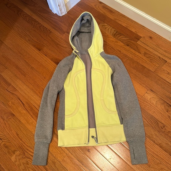 Jacket - Picture 1 of 4